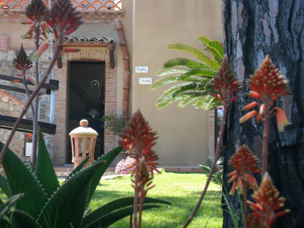 Villa Quiete Spadafora Exterior foto
