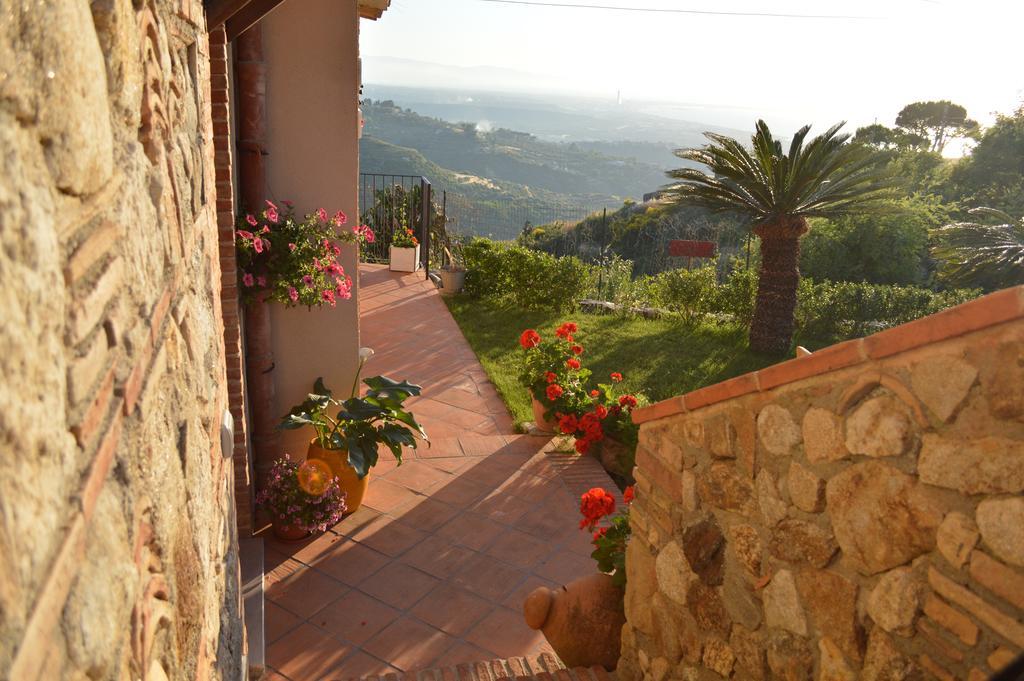 Villa Quiete Spadafora Exterior foto