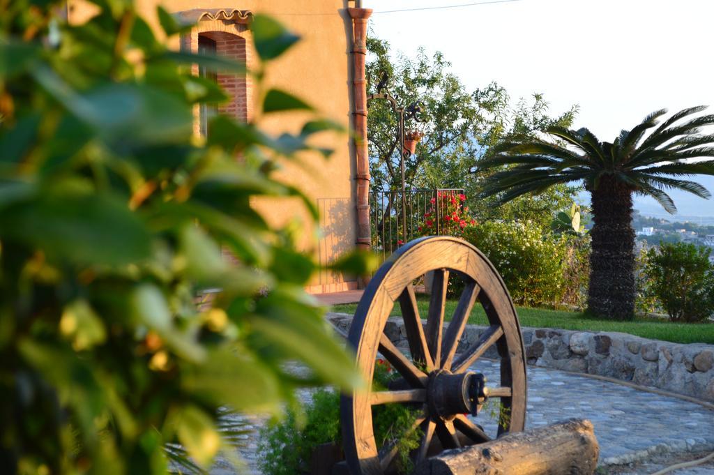 Villa Quiete Spadafora Exterior foto